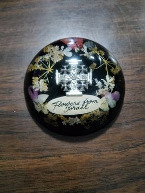 Black Resin Floral Keepsake Paperweight Flowers From Israel